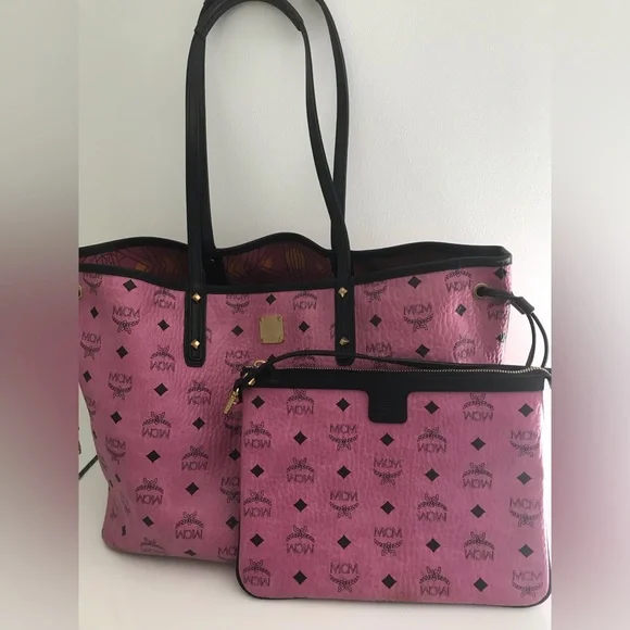 RARE COLOR! MCM Pink Visetos Reversible Tote w/ Pouch - Picture 3 of 13